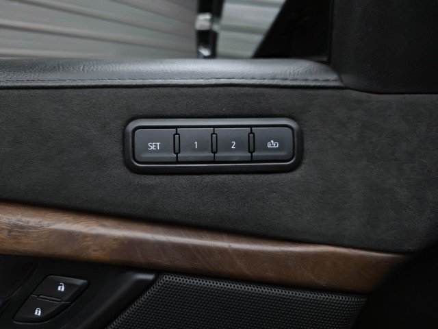 Used 2019 Cadillac Escalade Luxury AWD/4WD image 39
