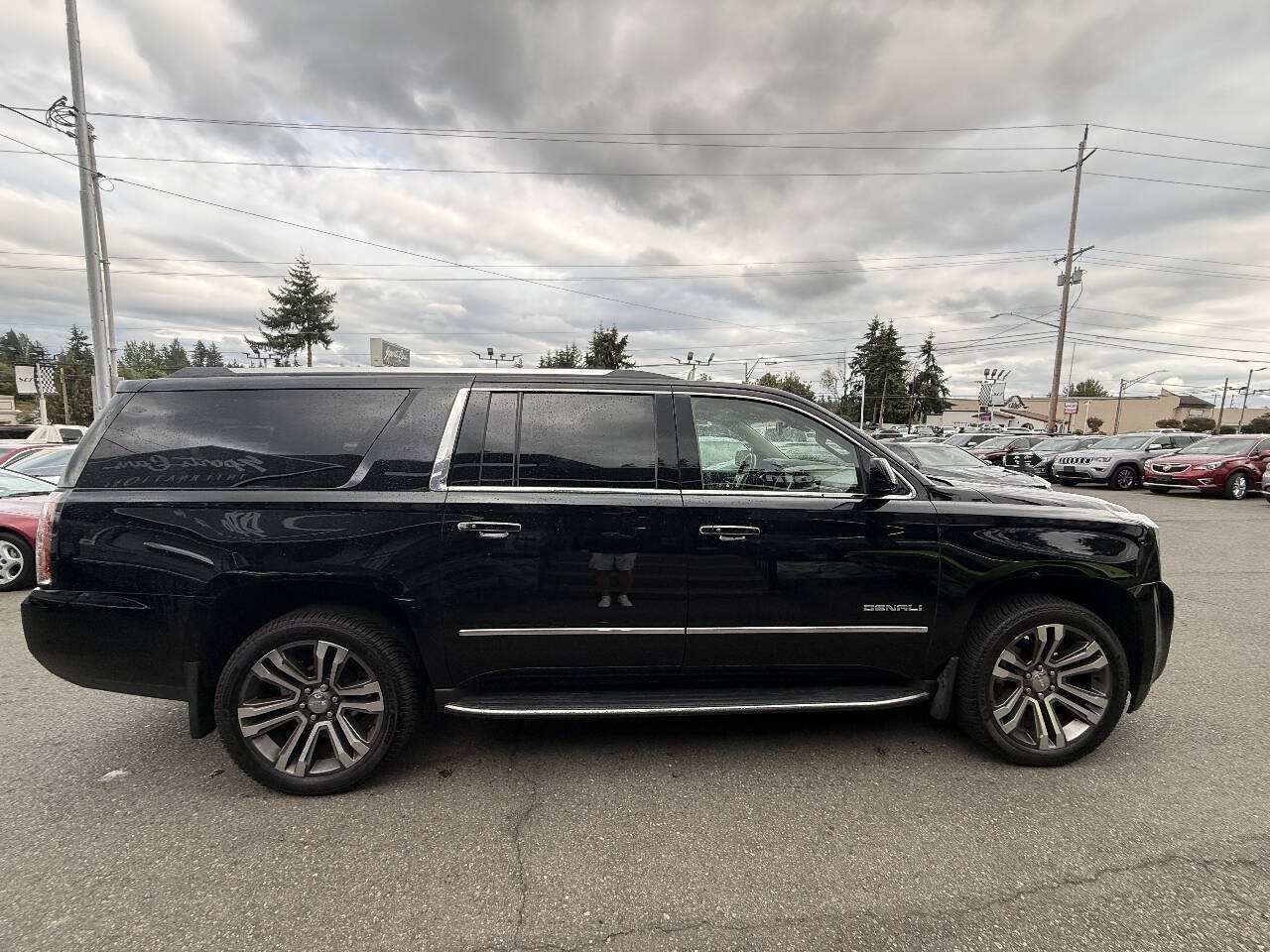 Used 2019 GMC Yukon XL Denali AWD/4WD image 6