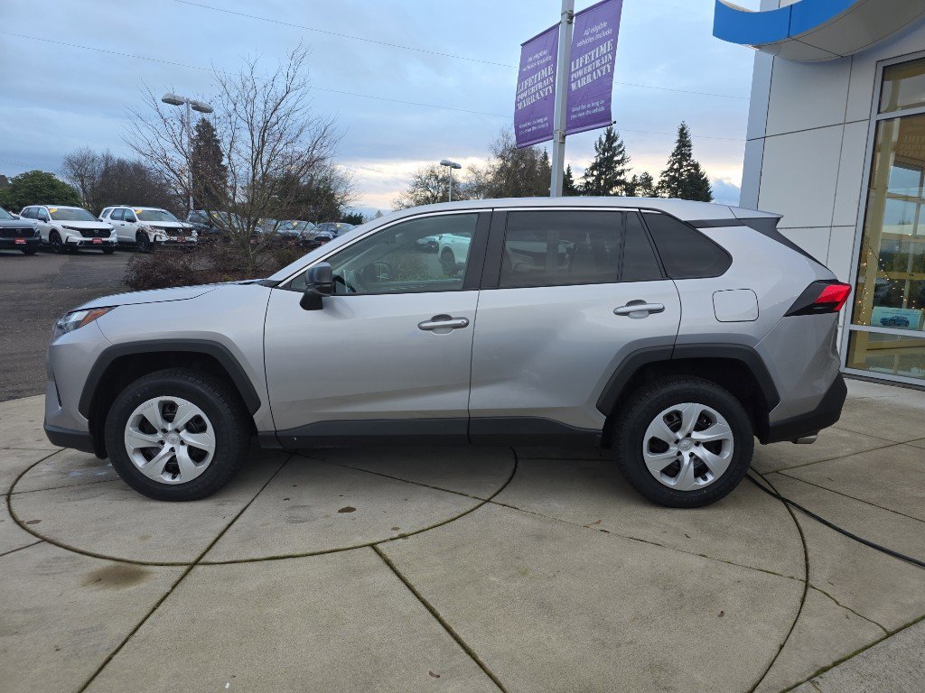 Used 2023 Toyota RAV4 LE image 3
