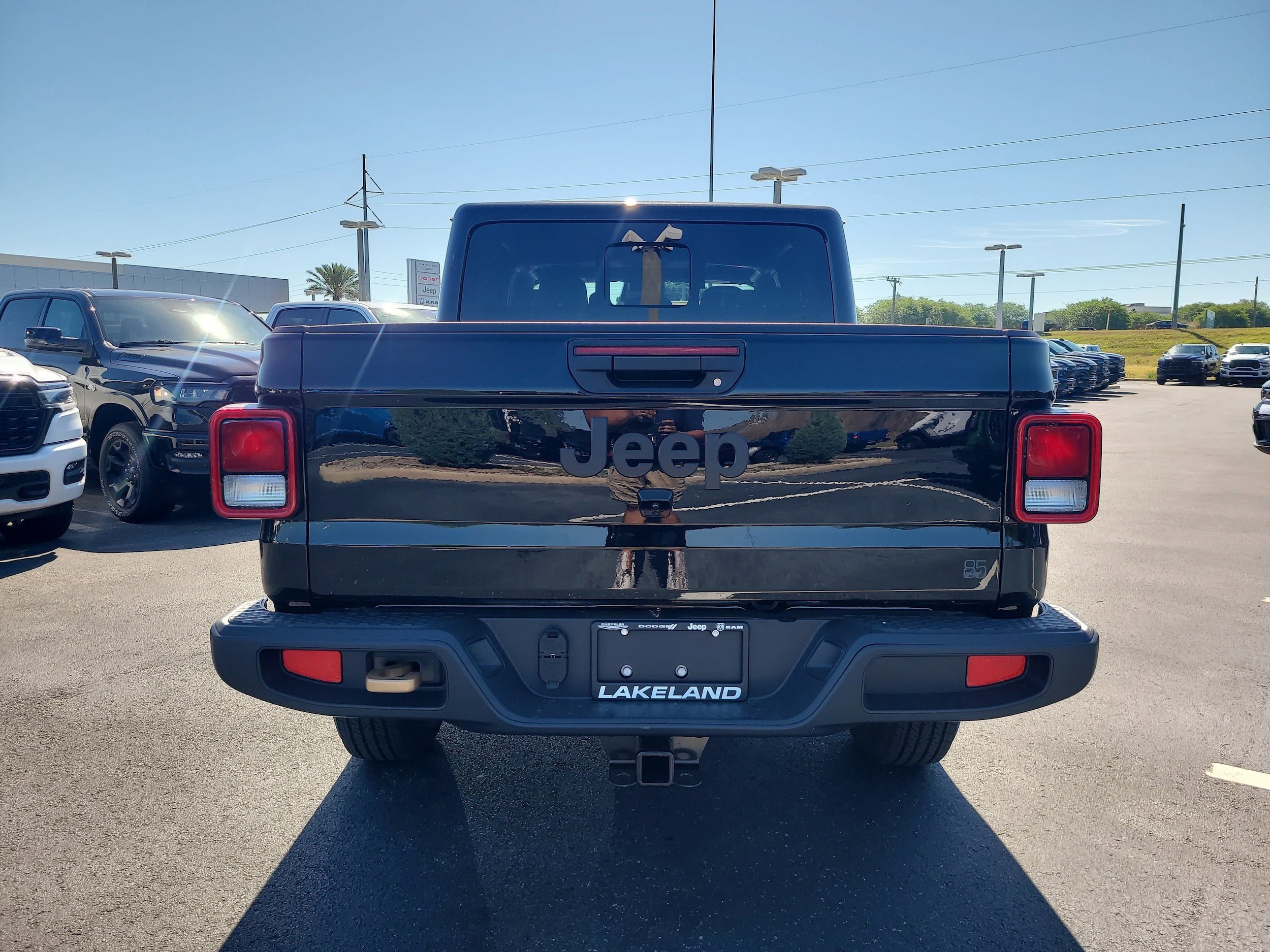 New 2026 Jeep Gladiator Sport AWD/4WD image 7