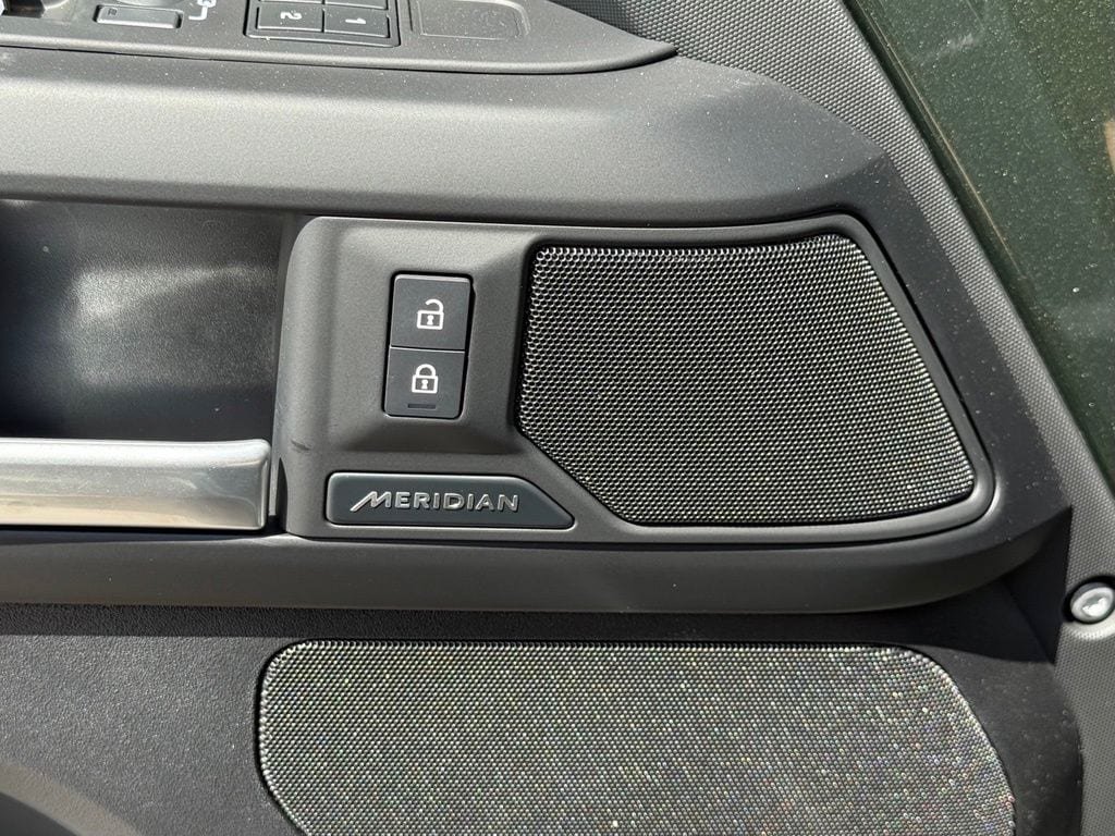 New 2026 Land Rover Defender 110 S AWD/4WD image 14