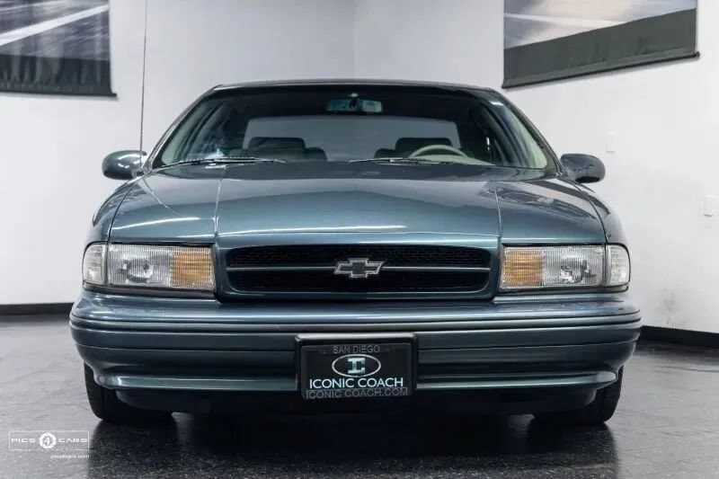 Used 1995 Chevrolet Impala SS RWD image 5