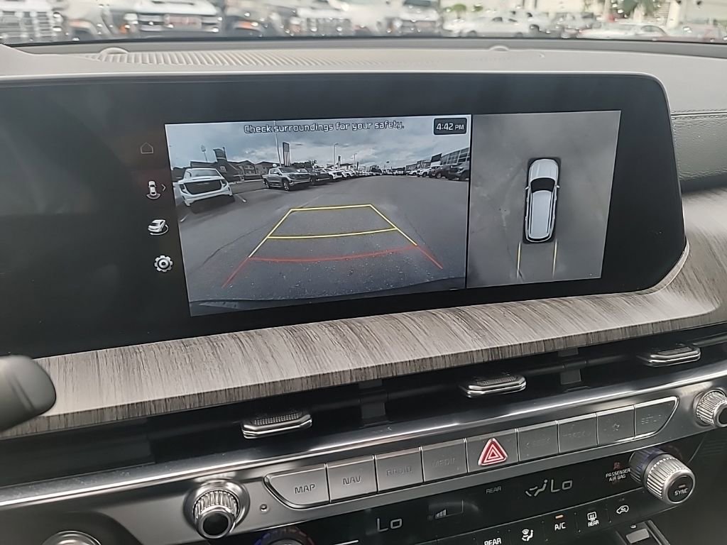 Used 2024 Kia Telluride SX Prestige w/ Towing Package AWD/4WD image 15