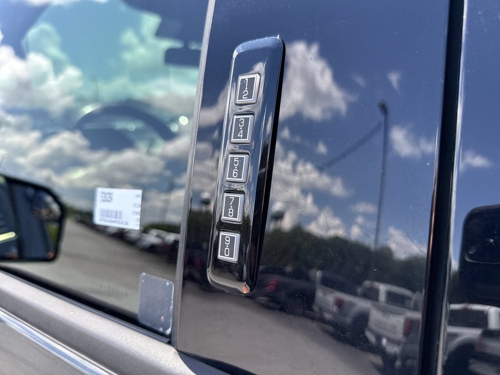 Used 2019 Ford F150 Raptor w/ Equipment Group 801A Mid AWD/4WD image 21