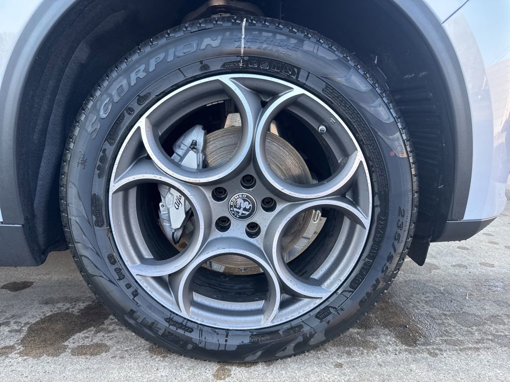 New 2026 Alfa Romeo Stelvio Sprint image 22