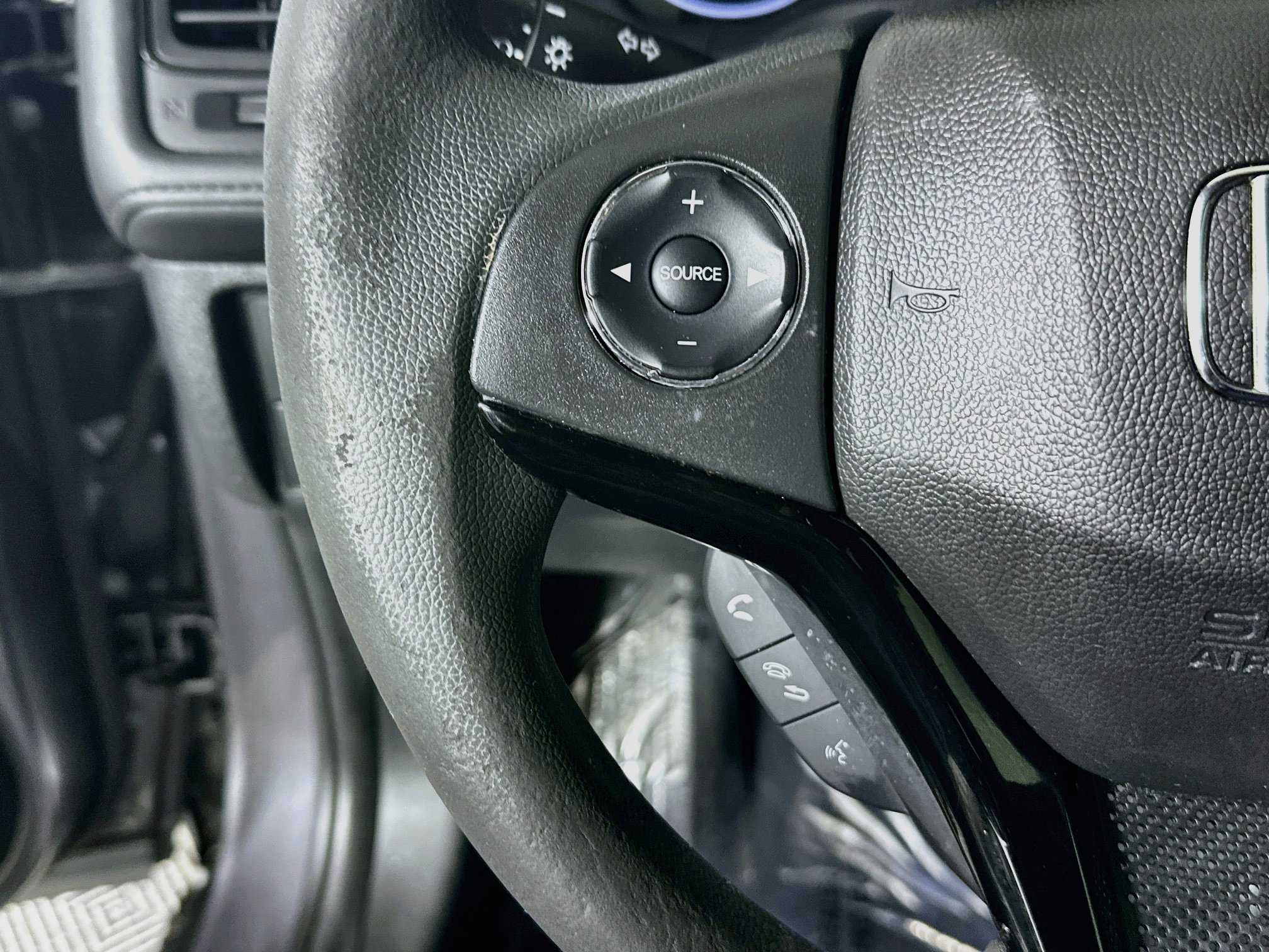 Used 2021 Honda HR-V LX image 16