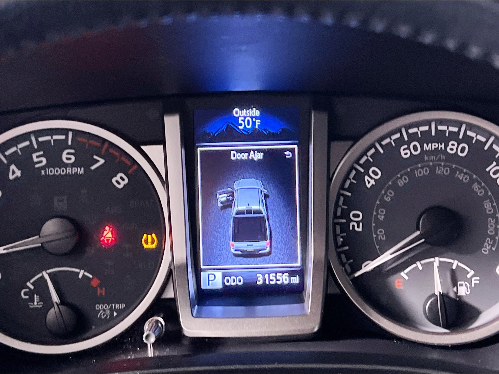 Used 2022 Toyota Tacoma SR5 w/ Technology Package image 23