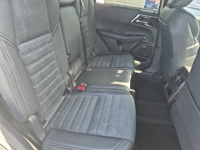 New 2026 Mitsubishi Outlander LE FWD image 34