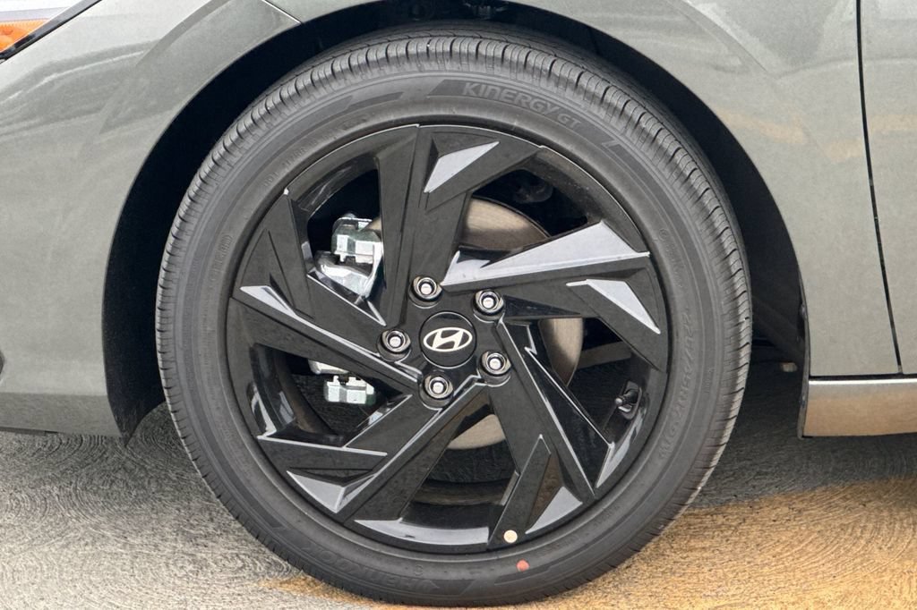 New 2026 Hyundai Elantra SEL Sport Premium FWD image 30