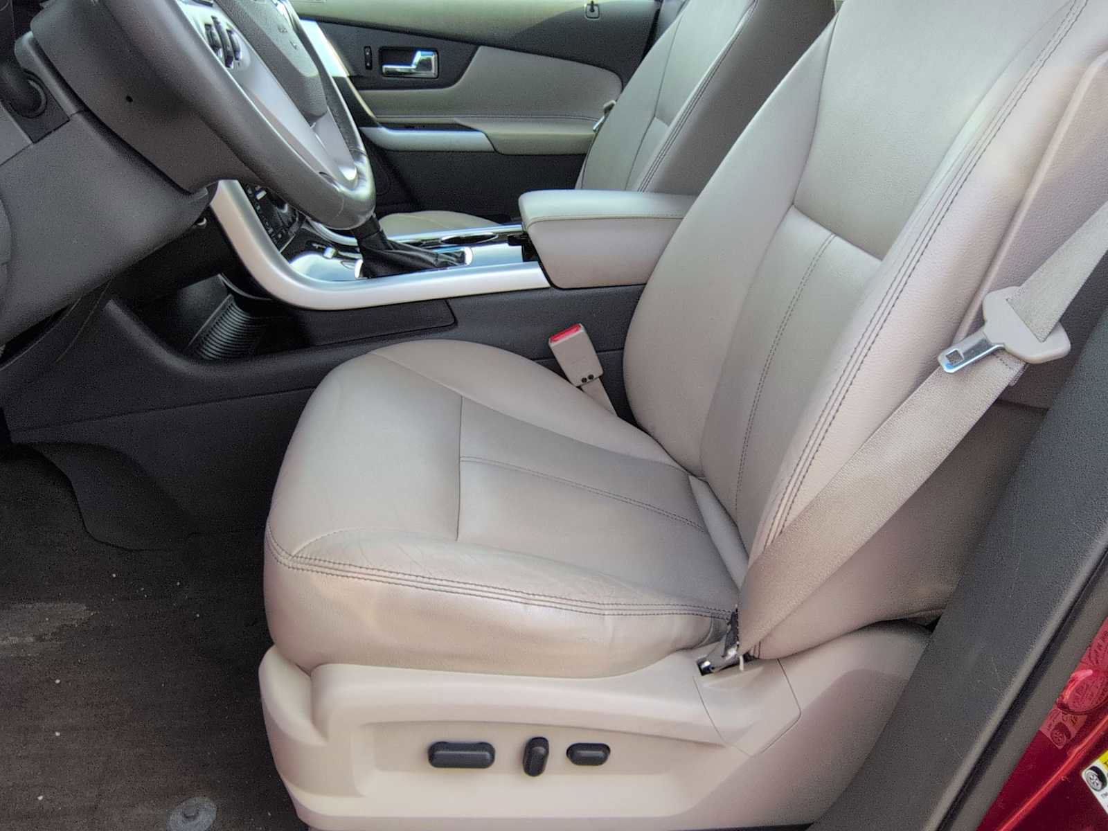 Used 2013 Ford Edge Limited w/ Driver Entry Pkg image 17