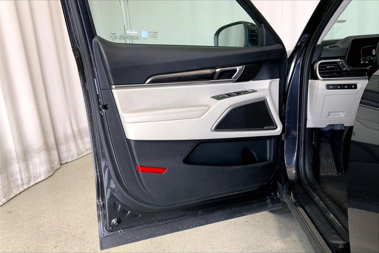 Used 2025 Kia Telluride S FWD image 21