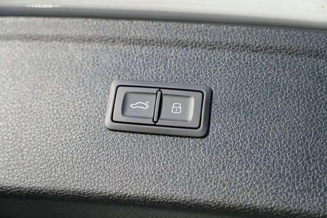 Used 2021 Audi Q5 2.0T Premium Plus AWD/4WD image 16