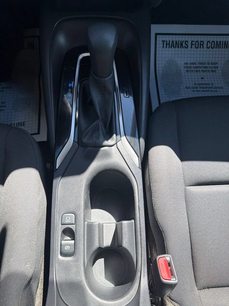 Used 2025 Toyota Corolla LE FWD image 33