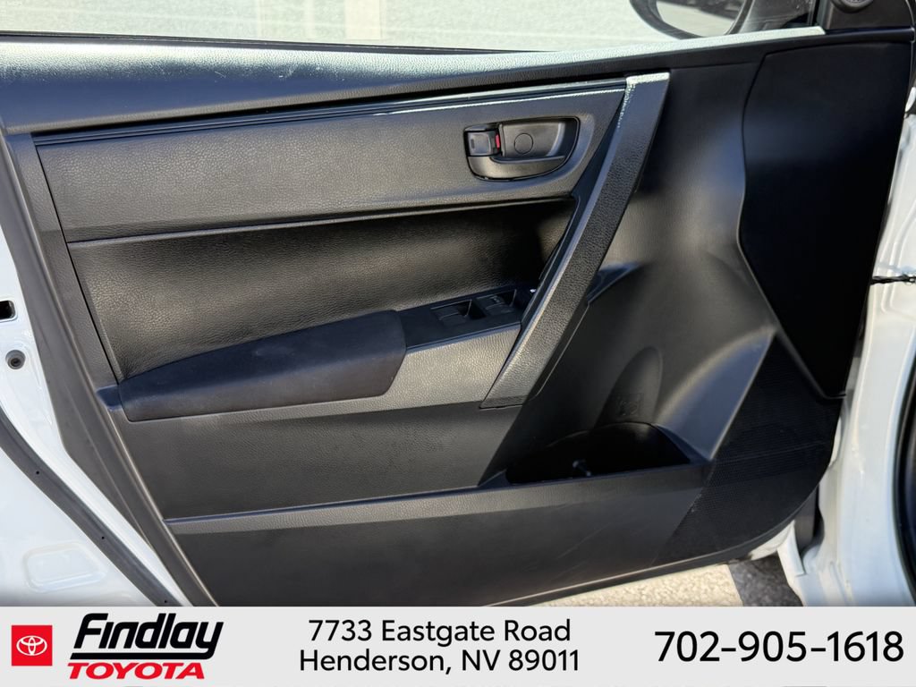 Certified 2018 Toyota Corolla L w/ Carpet Mat Package (TMS) FWD image 19