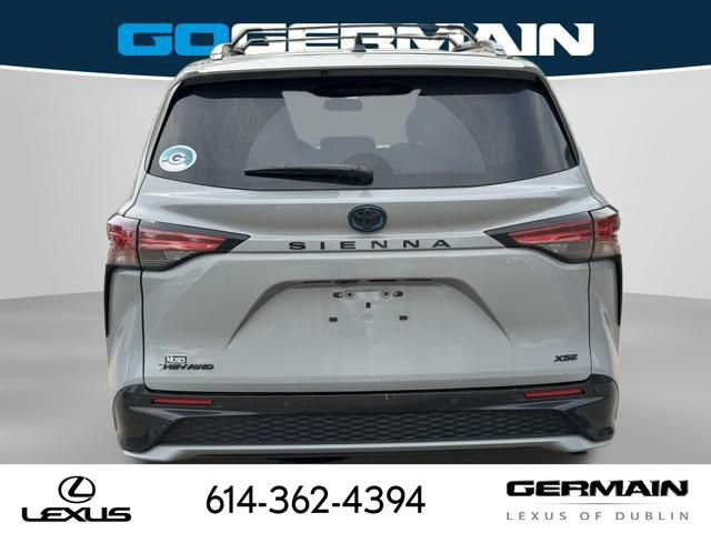 Used 2025 Toyota Sienna XSE w/ XSE Plus Package AWD/4WD image 7
