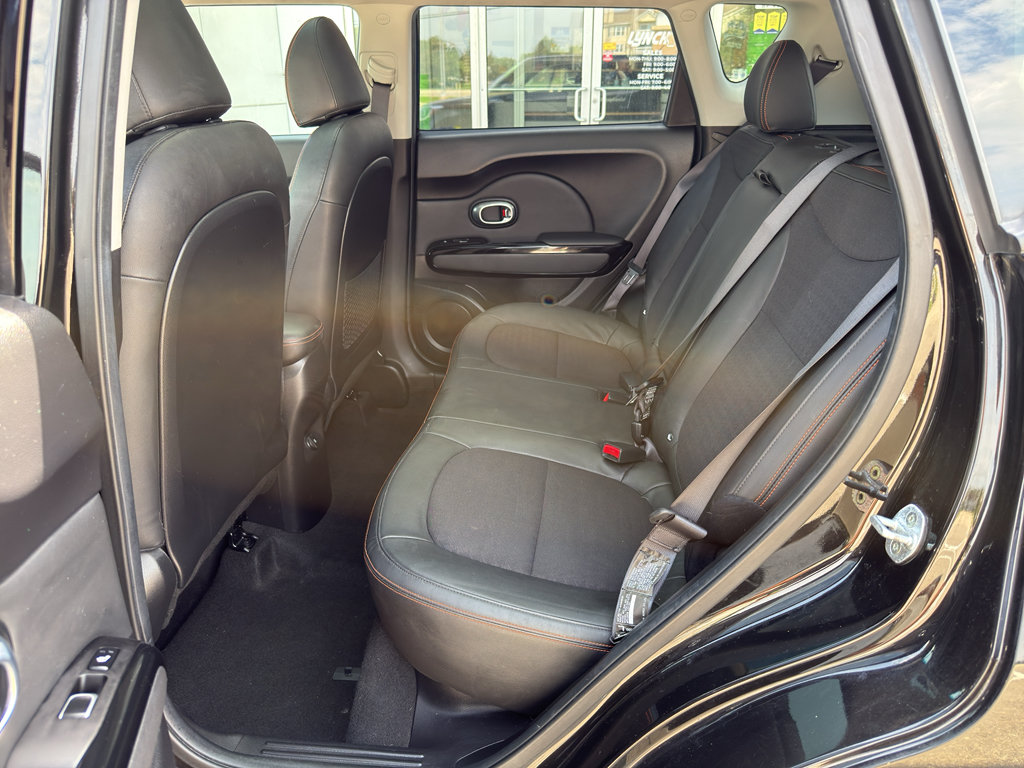 Used 2018 Kia Soul ! w/ Tech Package FWD image 31