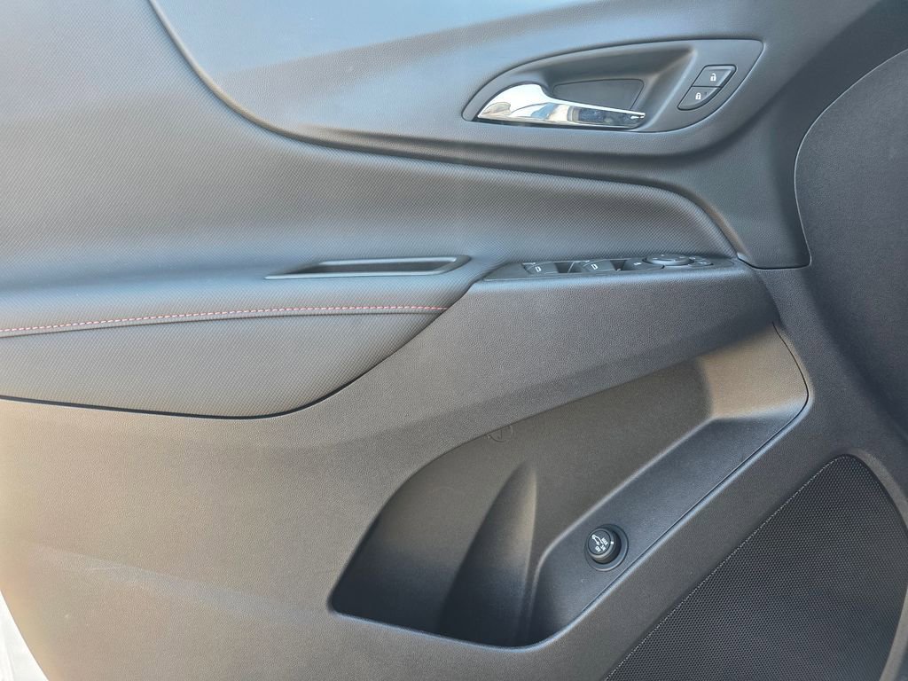 Used 2024 Chevrolet Equinox RS image 15