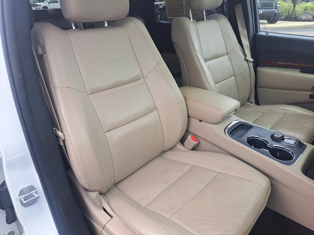 Used 2016 Dodge Durango Citadel w/ Premium Entertainment Group AWD/4WD image 33
