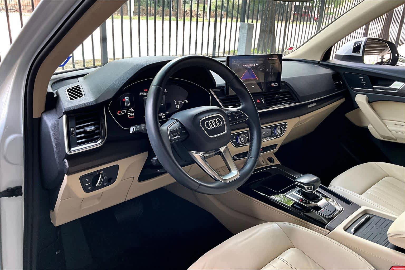 Used 2021 Audi Q5 2.0T Premium Plus w/ Premium Plus Package AWD/4WD image 17