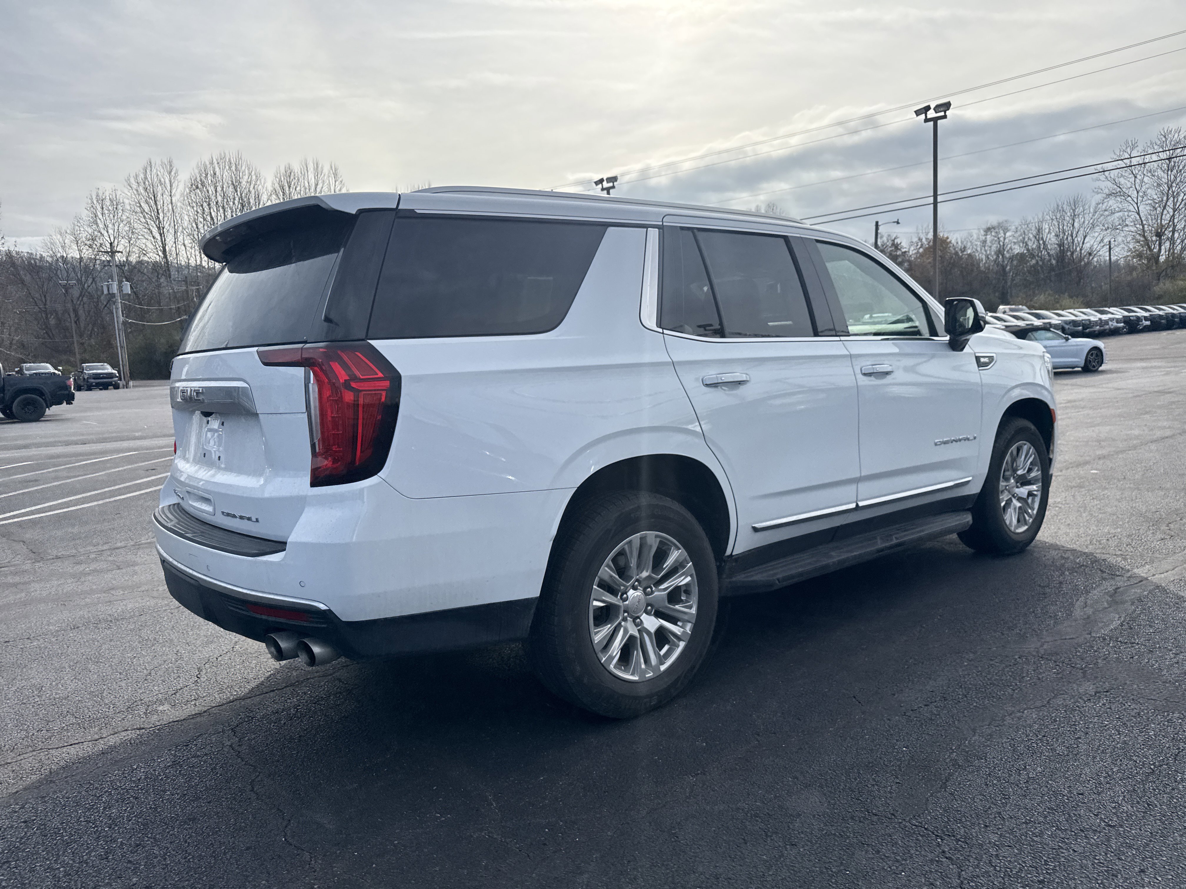 Used 2023 GMC Yukon Denali video 3