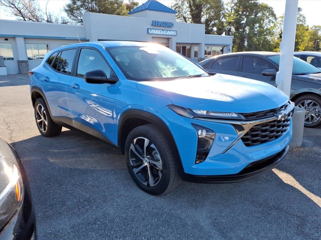 Certified 2024 Chevrolet Trax RS w/ Driver Confidence Package