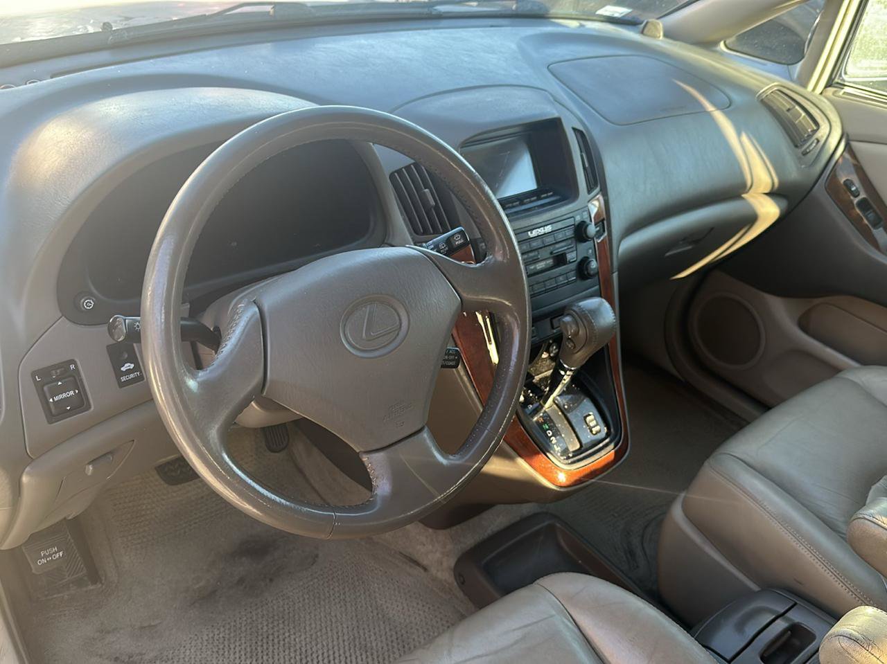 Used 1999 Lexus RX 300 4WD image 10