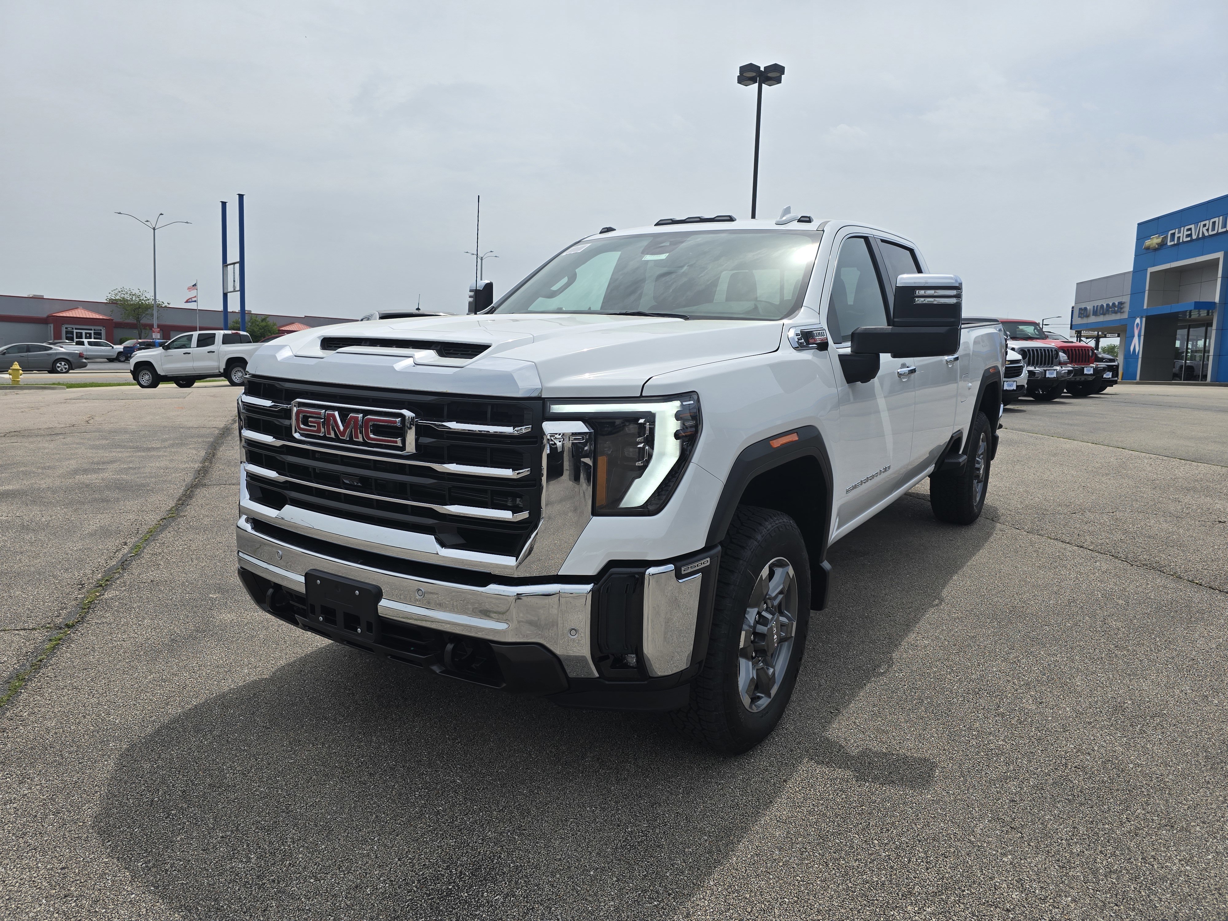 New 2025 GMC Sierra 2500 SLT w/ SLT Convenience Package image 7