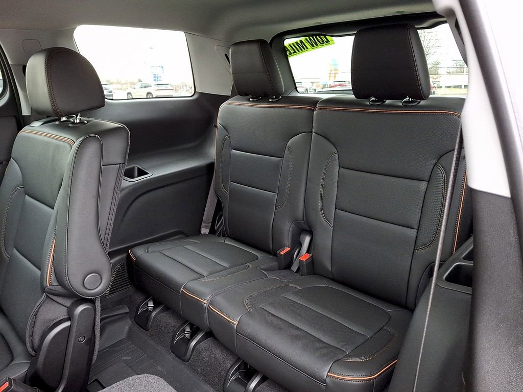 Used 2023 GMC Acadia AT4 w/ Technology Package image 10