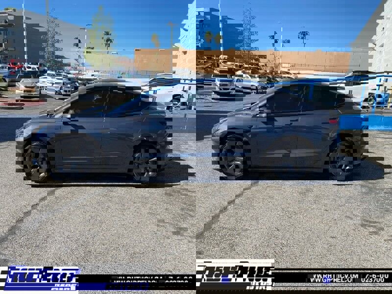 Used 2021 Tesla Model 3 Standard Range Plus image 2