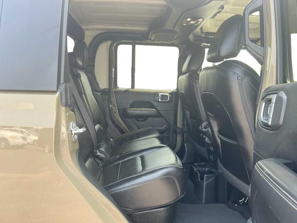 Used 2020 Jeep Gladiator Overland AWD/4WD image 23