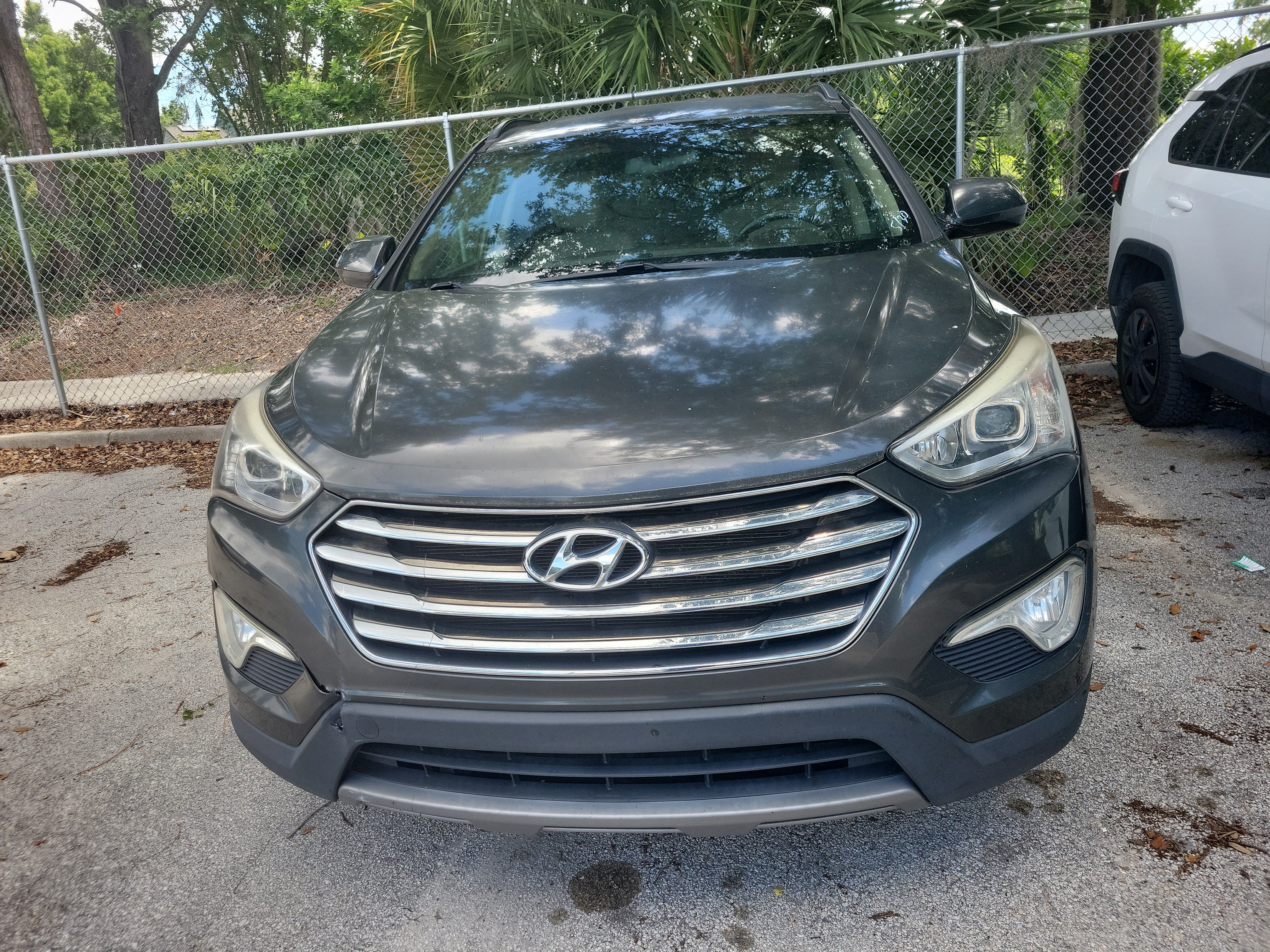 Used 2013 Hyundai Santa Fe GLS w/ Popular Equipment Pkg FWD image 2
