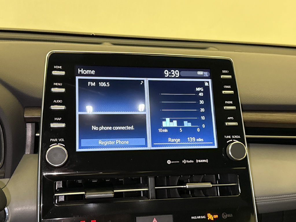 Used 2020 Toyota Avalon XLE FWD image 23