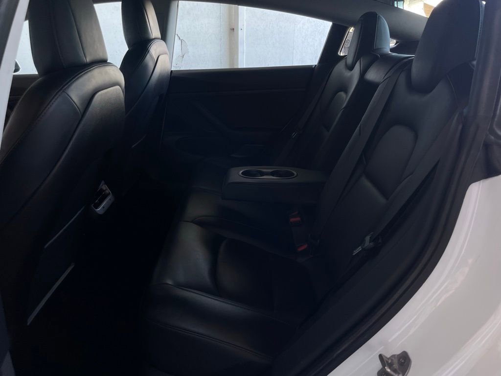Used 2020 Tesla Model 3 Standard Range Plus RWD image 12