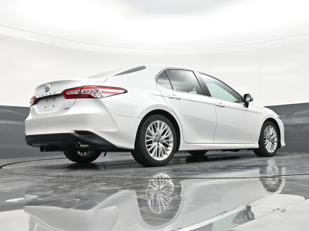Used 2018 Toyota Camry XLE FWD image 24