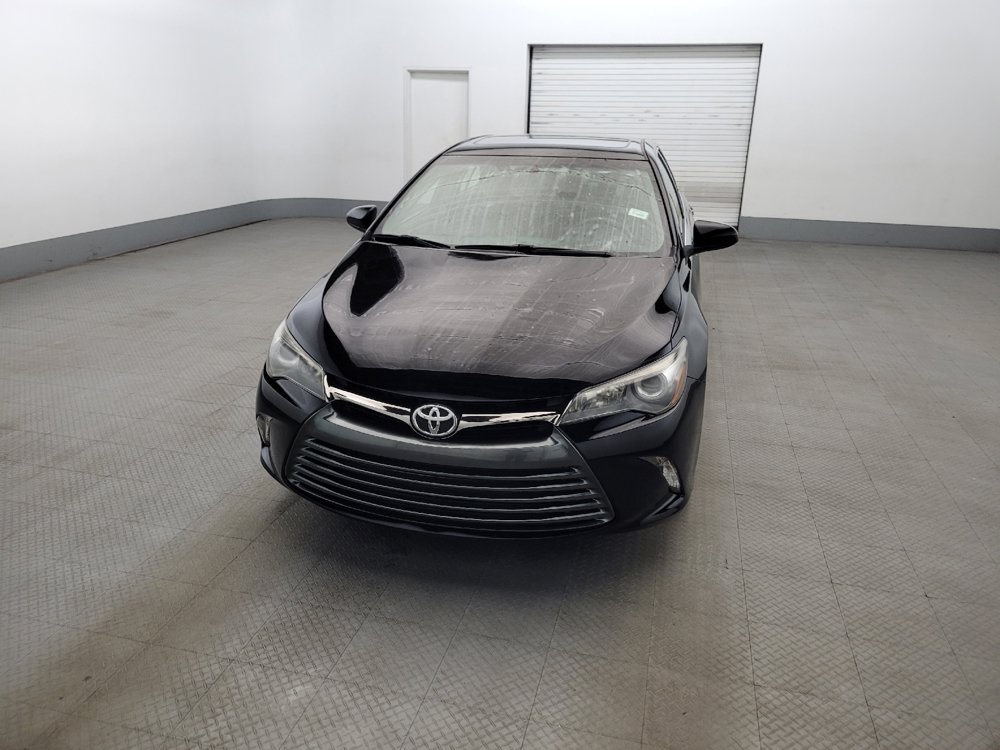 Used 2016 Toyota Camry SE w/ Moonroof Package FWD image 15