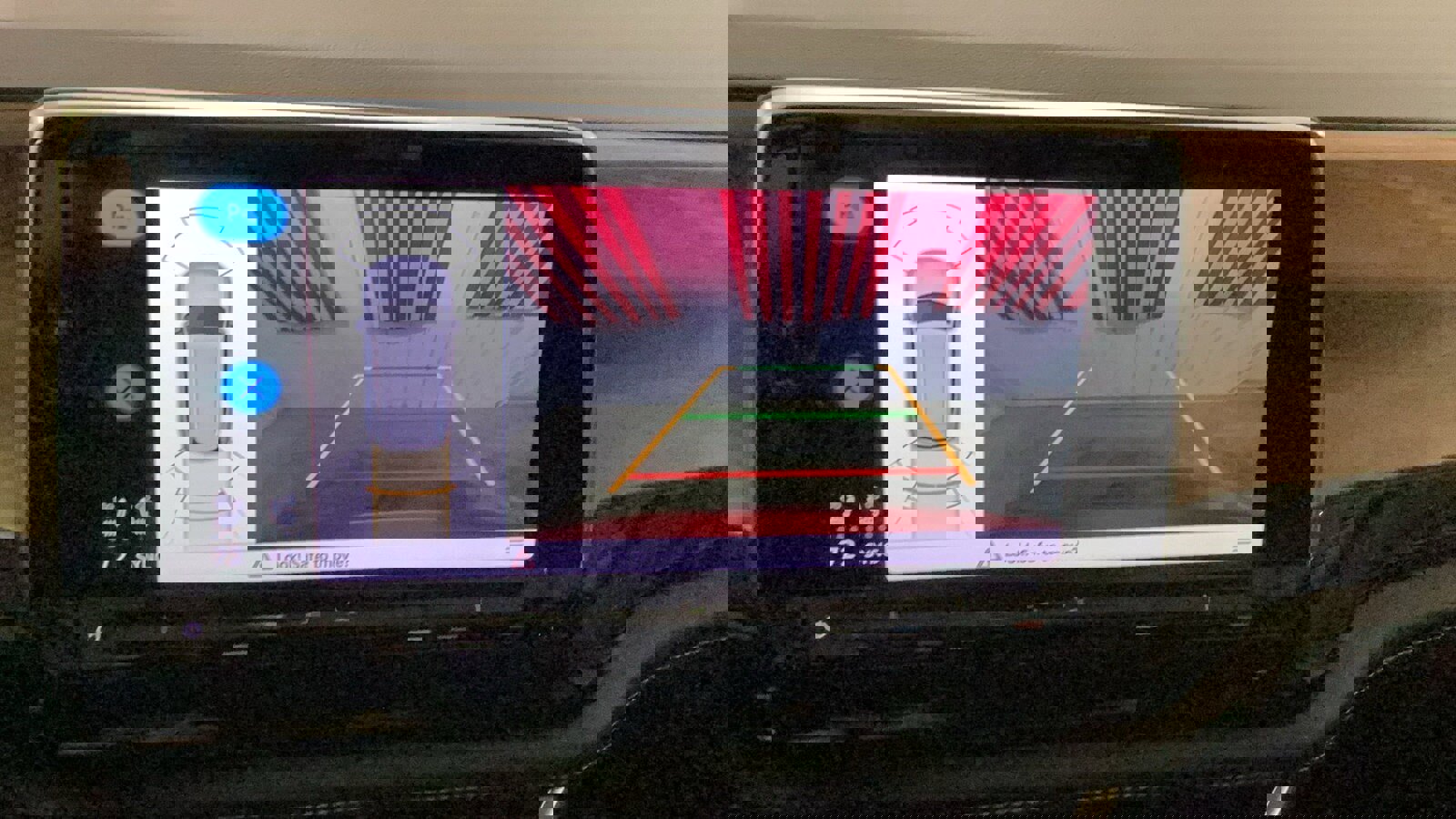 Used 2025 Volkswagen Atlas SE image 16