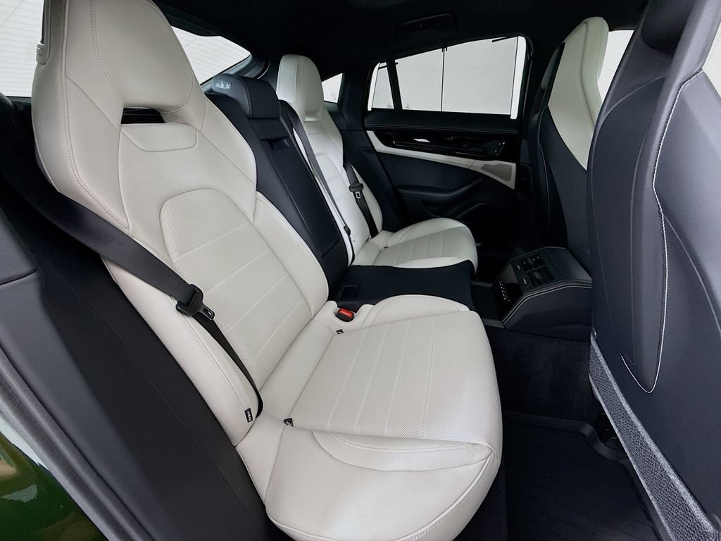 Certified 2025 Porsche Panamera 4 AWD/4WD image 28
