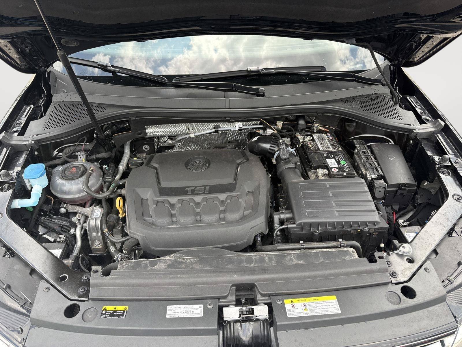 Used 2023 Volkswagen Tiguan SEL R-Line AWD/4WD image 24