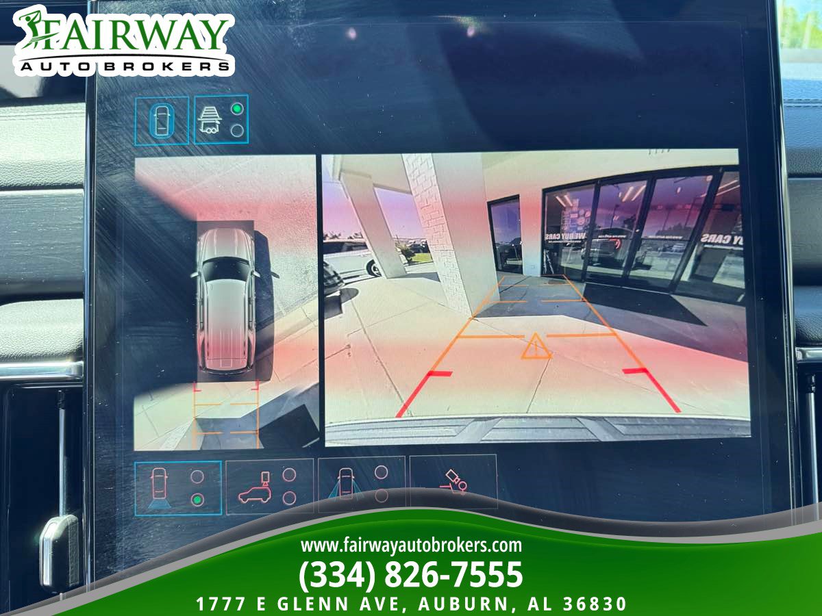 Used 2025 GMC Yukon Denali AWD/4WD image 28