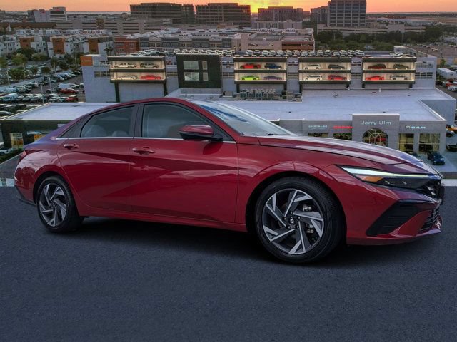 Used 2025 Hyundai Elantra Limited