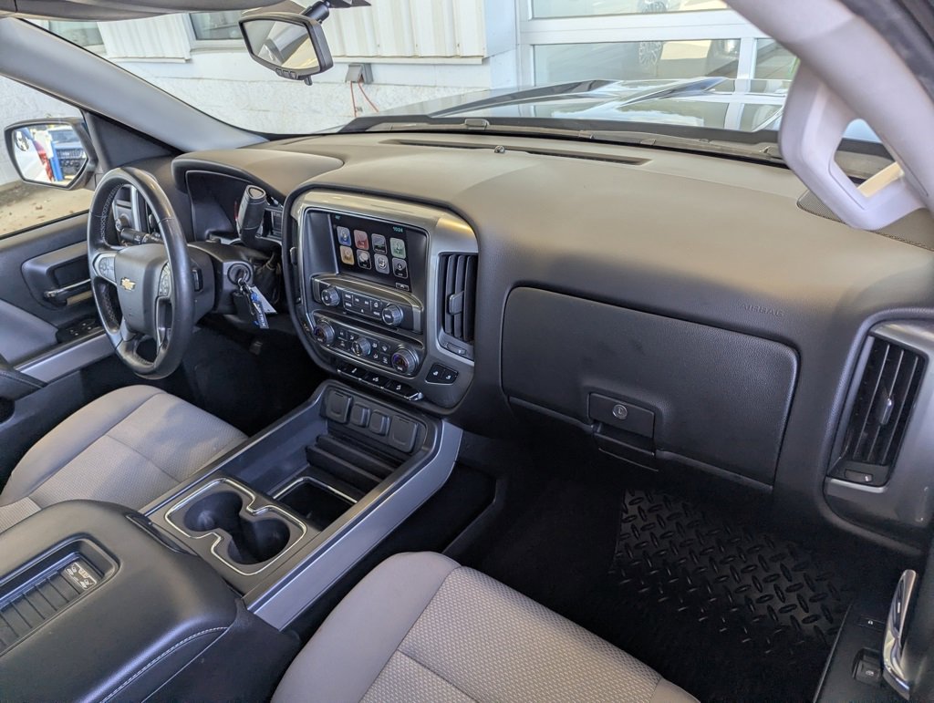 Used 2018 Chevrolet Silverado 1500 LT w/ All Star Edition image 29