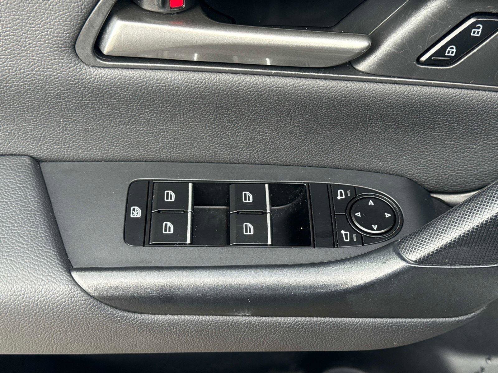 Certified 2025 MAZDA CX-50 AWD 2.5 S w/ Preferred Package image 19