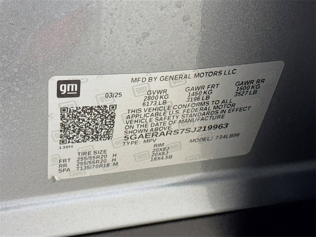 Certified 2025 Buick Enclave Preferred image 32