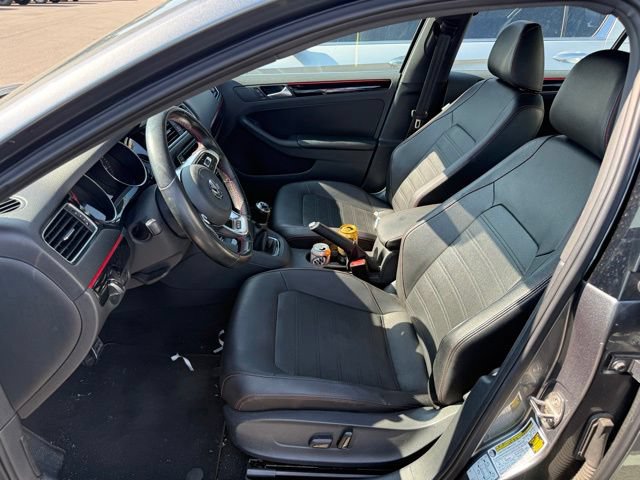 Used 2017 Volkswagen Jetta GLI FWD image 3