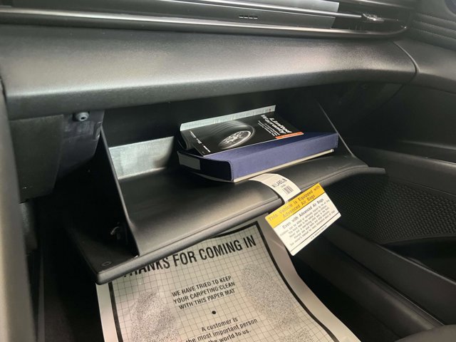 Used 2025 Hyundai Elantra Sport image 31