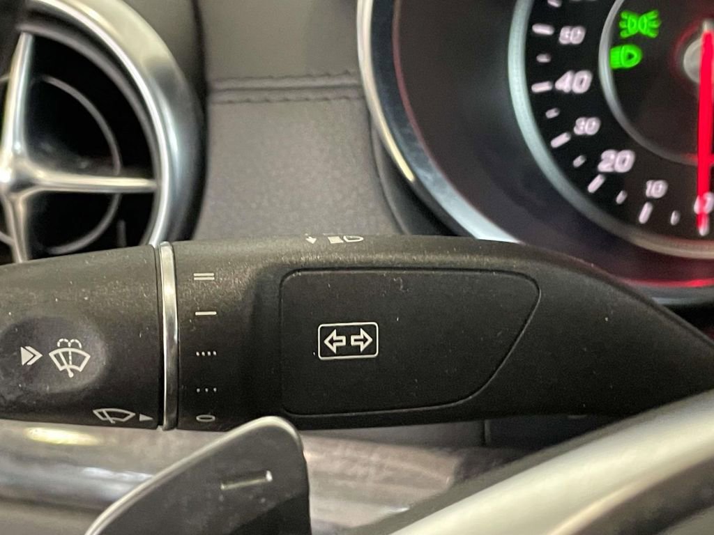 Used 2019 Mercedes-Benz SL 550 image 21