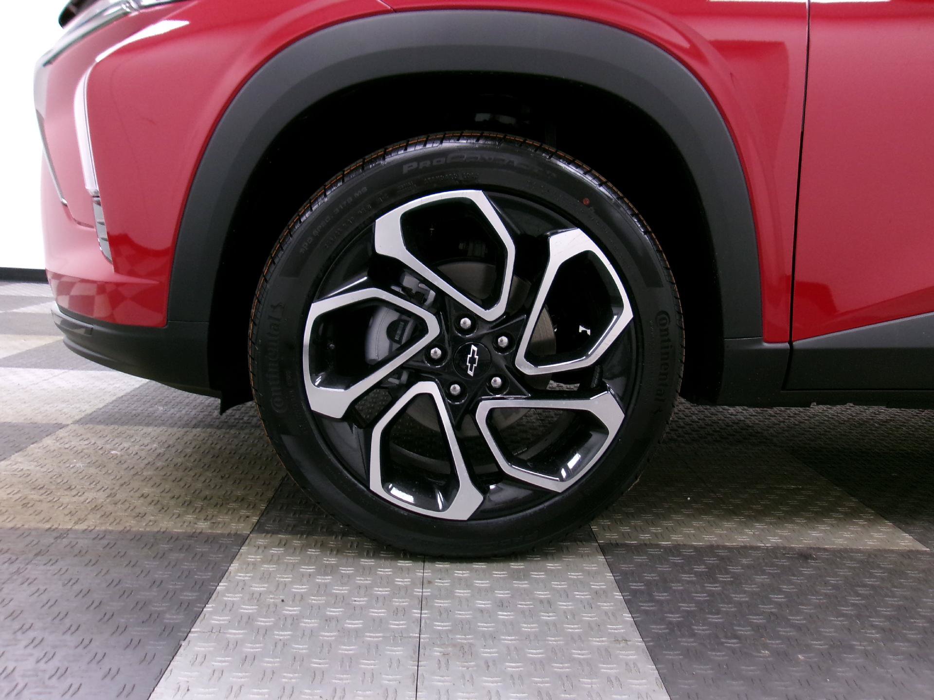New 2026 Chevrolet Trax RS w/ Driver Confidence Package FWD image 16