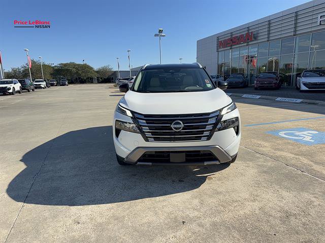 Certified 2024 Nissan Rogue SL FWD image 3
