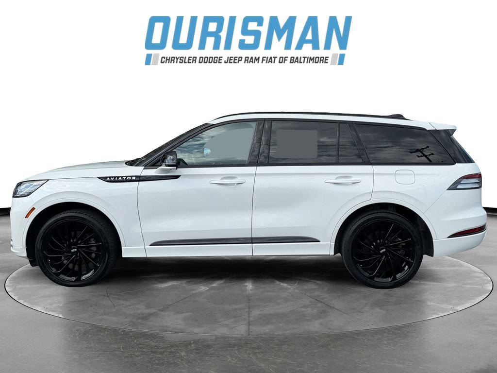 Used 2025 Lincoln Aviator Reserve w/ Jet Appearance Package AWD/4WD image 3