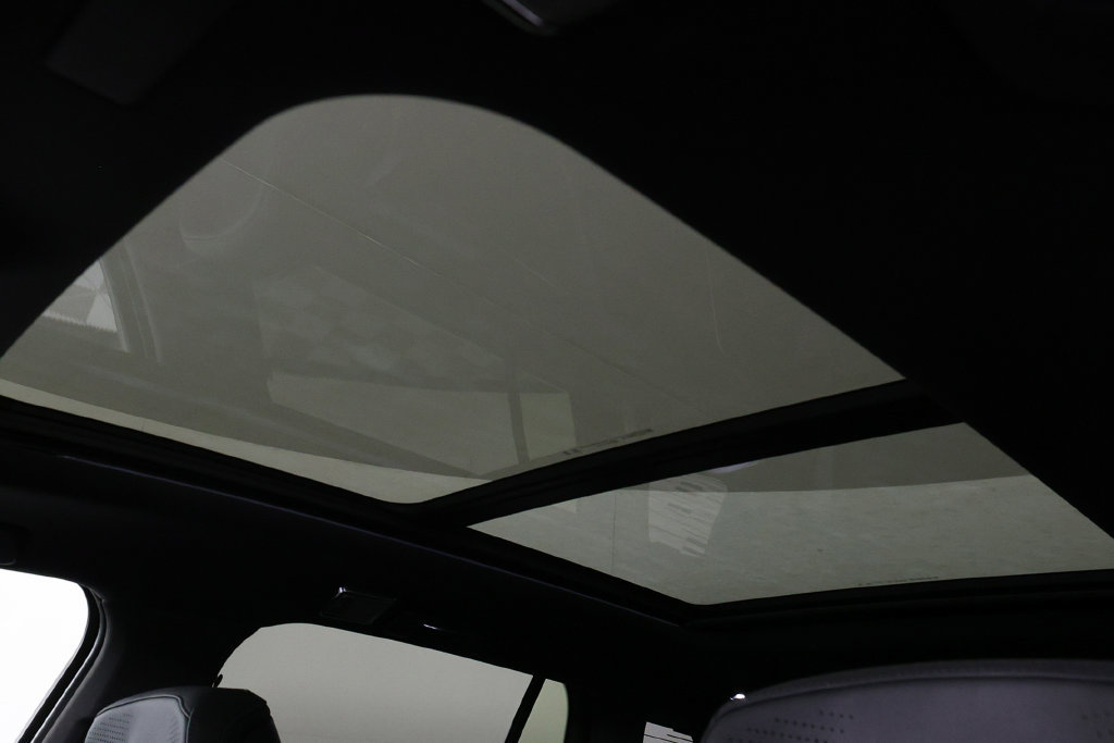 Used 2026 Cadillac Vistiq Sport w/ LPO, Floor Liner Package AWD/4WD image 39